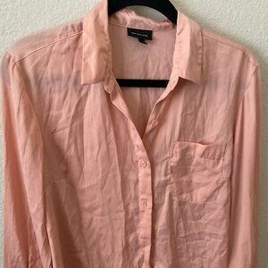 who what wear pink blouse